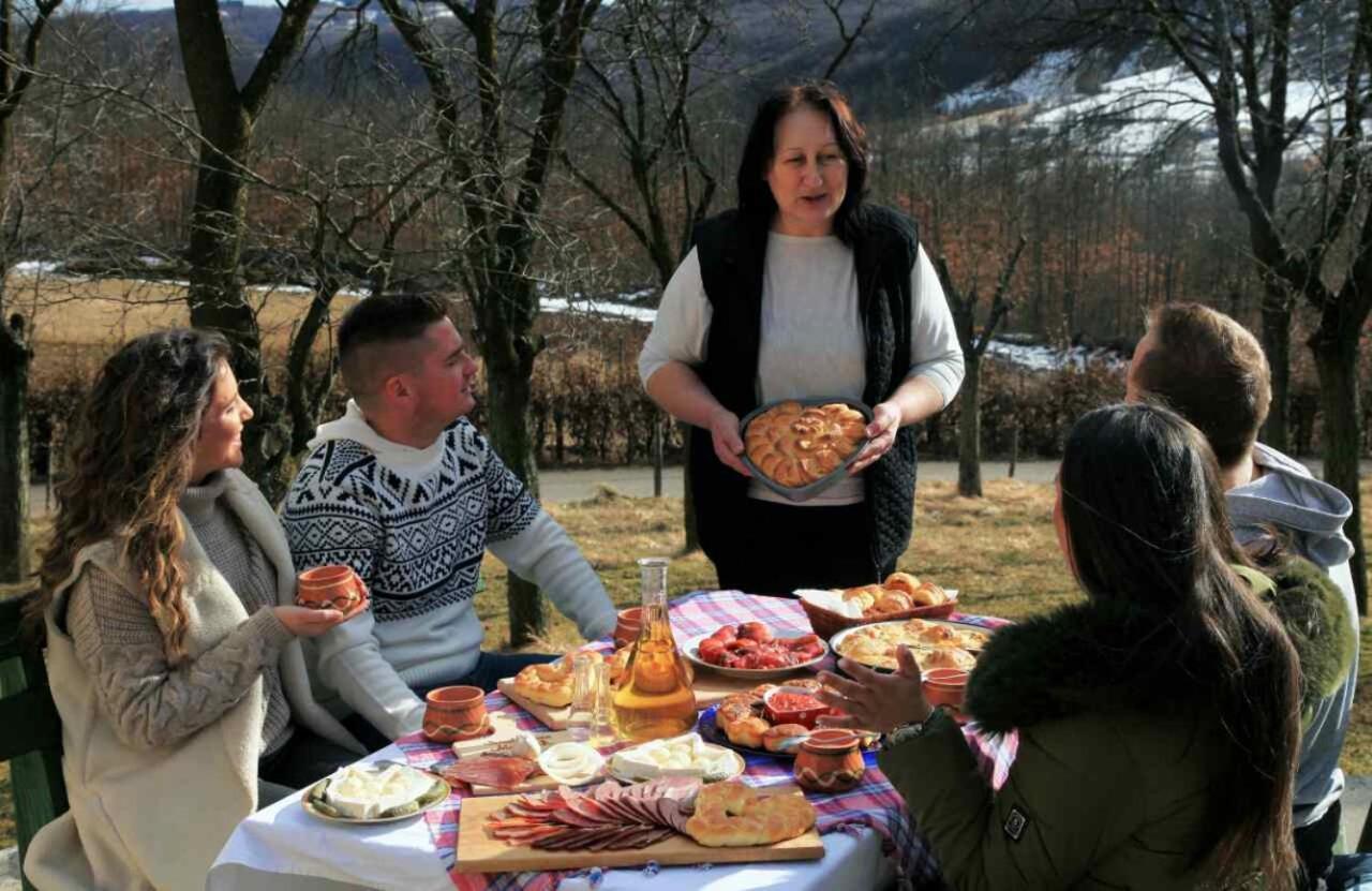 Rozanstvo Seoski Turizam Melovic מראה חיצוני תמונה
