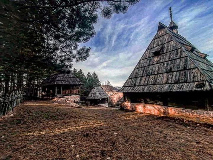 Rozanstvo Seoski Turizam Melovic מראה חיצוני תמונה